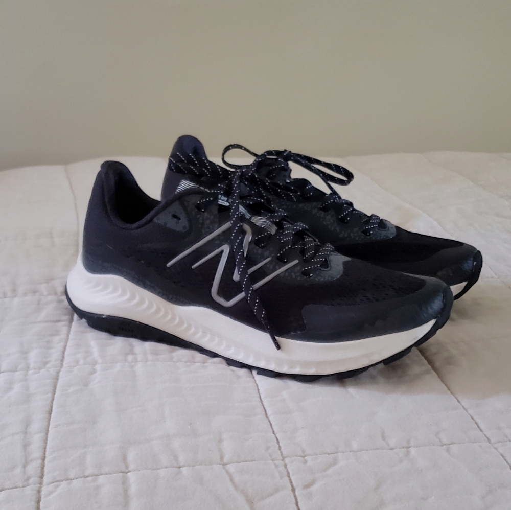 New Balance Nitrel Dynasoft Trail Running Shoe Black and White 8.5